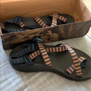 Men’s Chaco size 13 sandal NWT